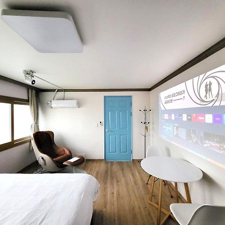 Top Island Hotel Jeju Bagian luar foto