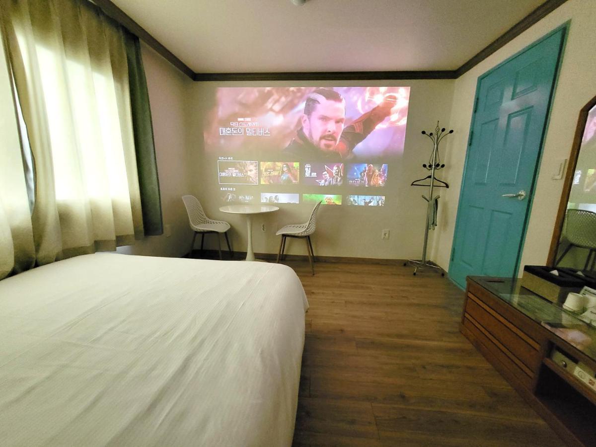 Top Island Hotel Jeju Bagian luar foto