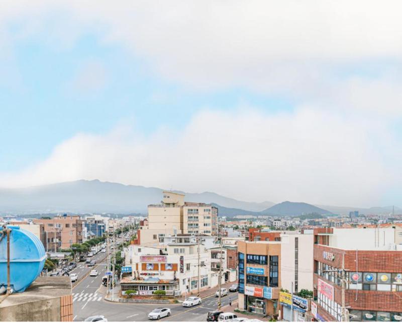Top Island Hotel Jeju Bagian luar foto
