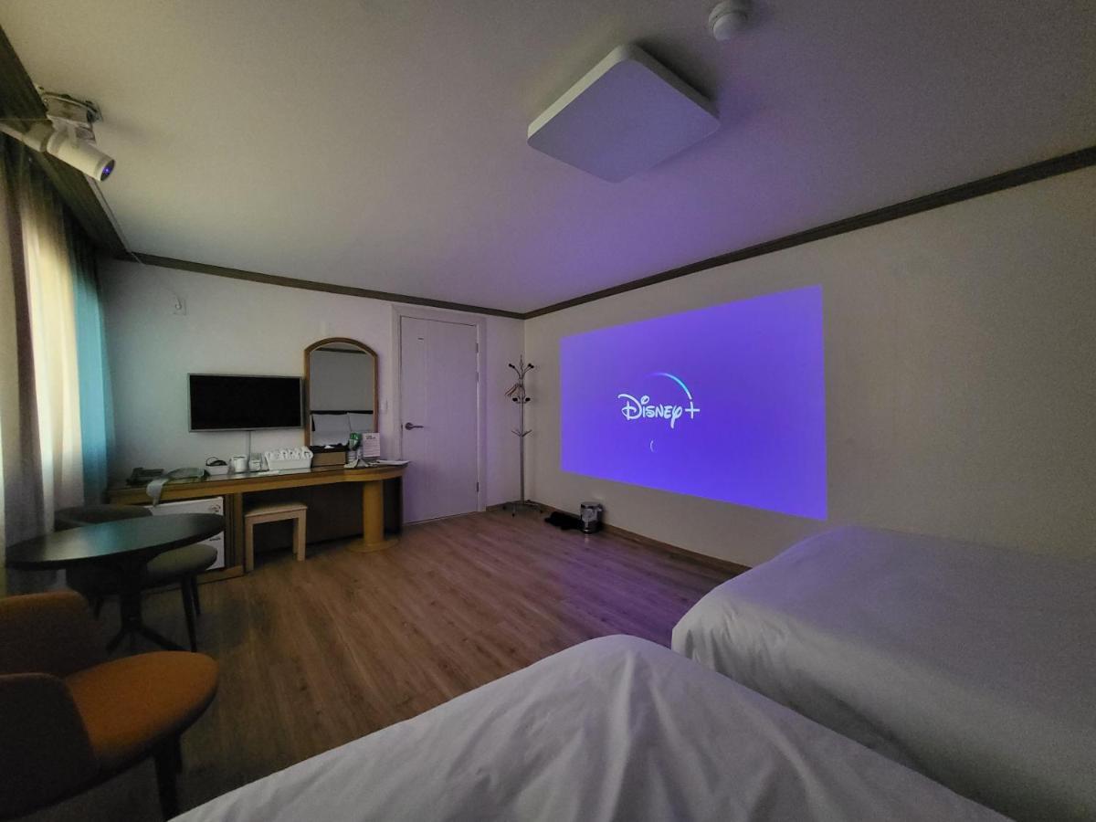 Top Island Hotel Jeju Bagian luar foto